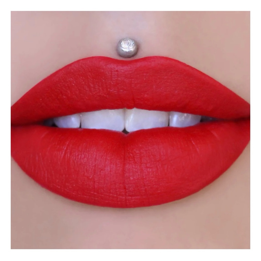 Redrum New in Box Jeffree Star Velour Liquid Lipstick Bold Red